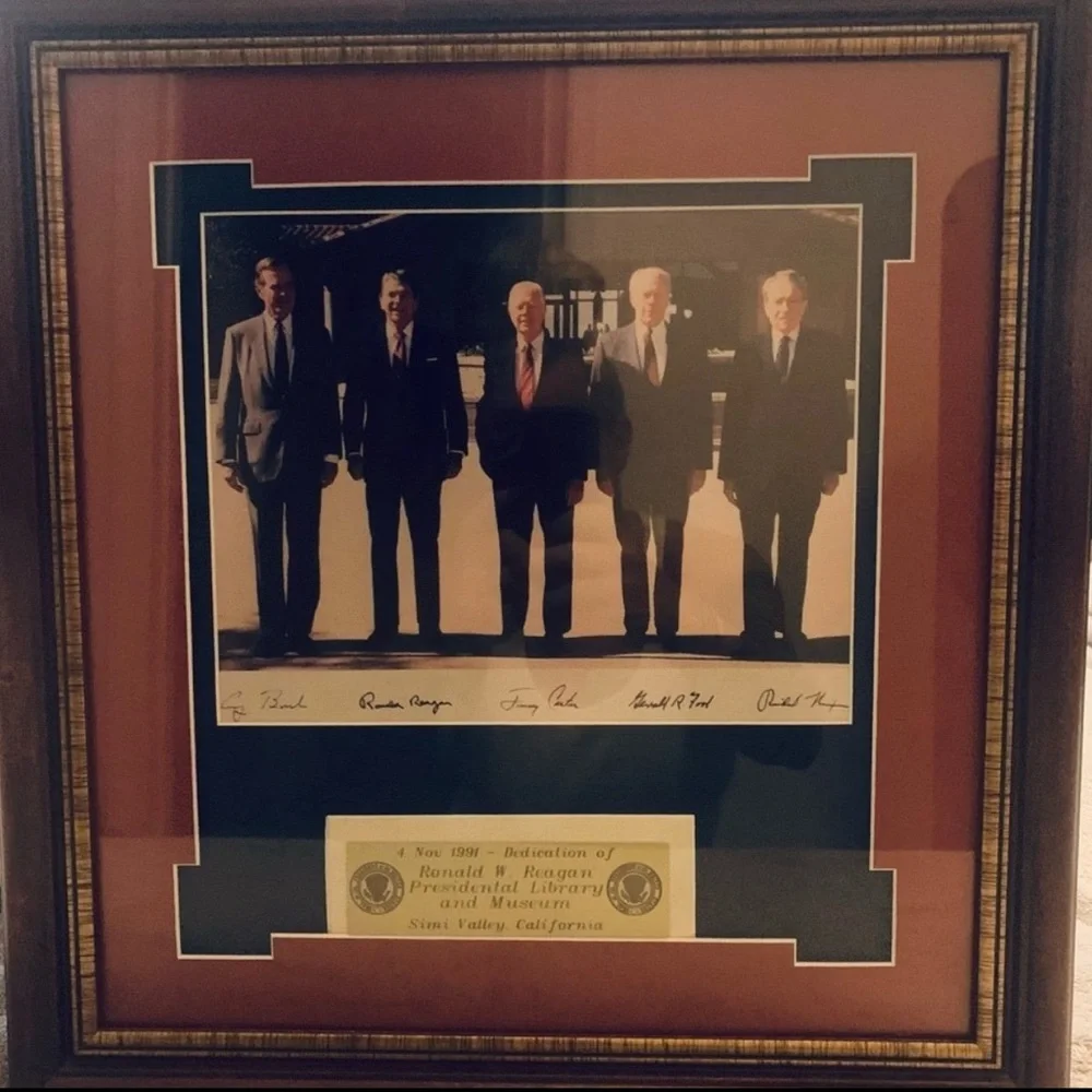 FRAMED PRESIDENTIAL GATHERING PHOTO. CARTER, NIXON, BUSH SR., REAGAN & FORD